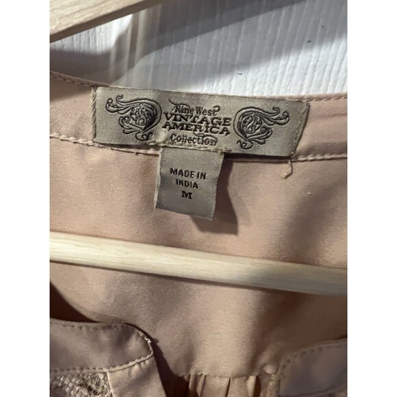 NINE WEST VINTAGE AMERICA Blouse Womens M Lace Inlay Beige Tunic Feminine Whimsy - Picture 3 of 7